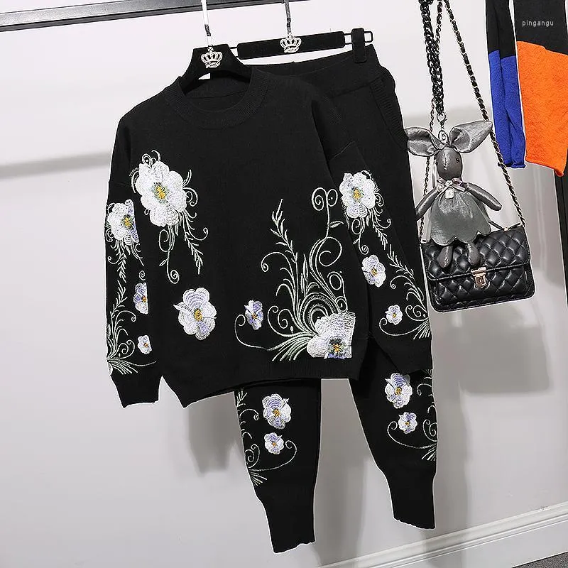 Women's Two Piece Pants Women's 2022 Autumn Fashion Tracksuit Women Vintage Knitted Sweater Little Feet Embroidery Florals Set Ladies