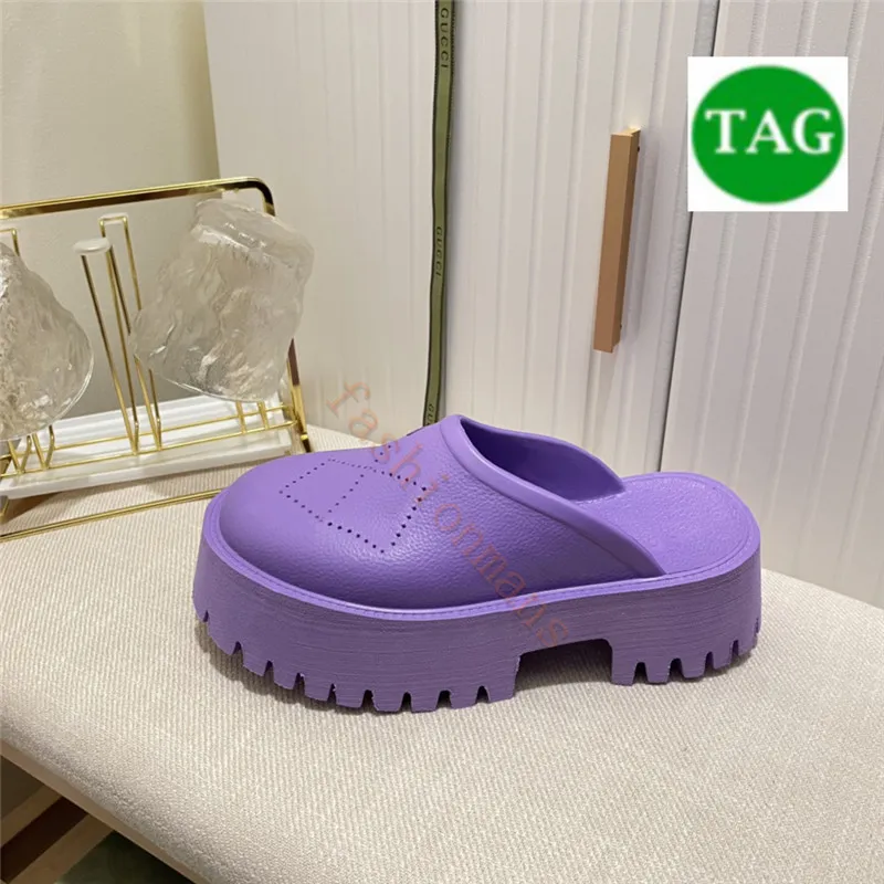 2022Pantoufles de luxe Perforated Logo Slip-on Platform Rubber Mules Sandals designer pantoufle hommes femmes chaussures noir ivoire violet diapositives d'été