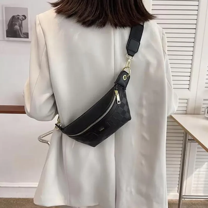 2022 Mulheres Designers elegantes bolsas de cintura de couro PU para mulheres pochetes elegantes pochete alça larga transversal bolsa de peito G227213F