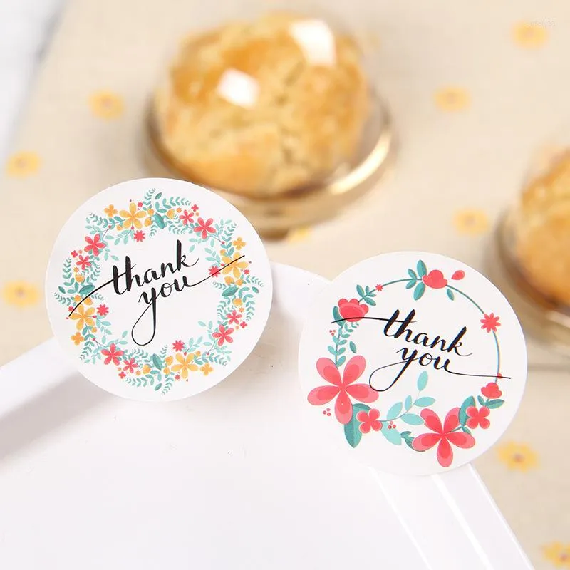 Gift Wrap 3.8cm Round Stickers Thank You Label Floral Plant Pattern Boxes Bags Seal Sticker Baking Packaging Supplies Home Decor