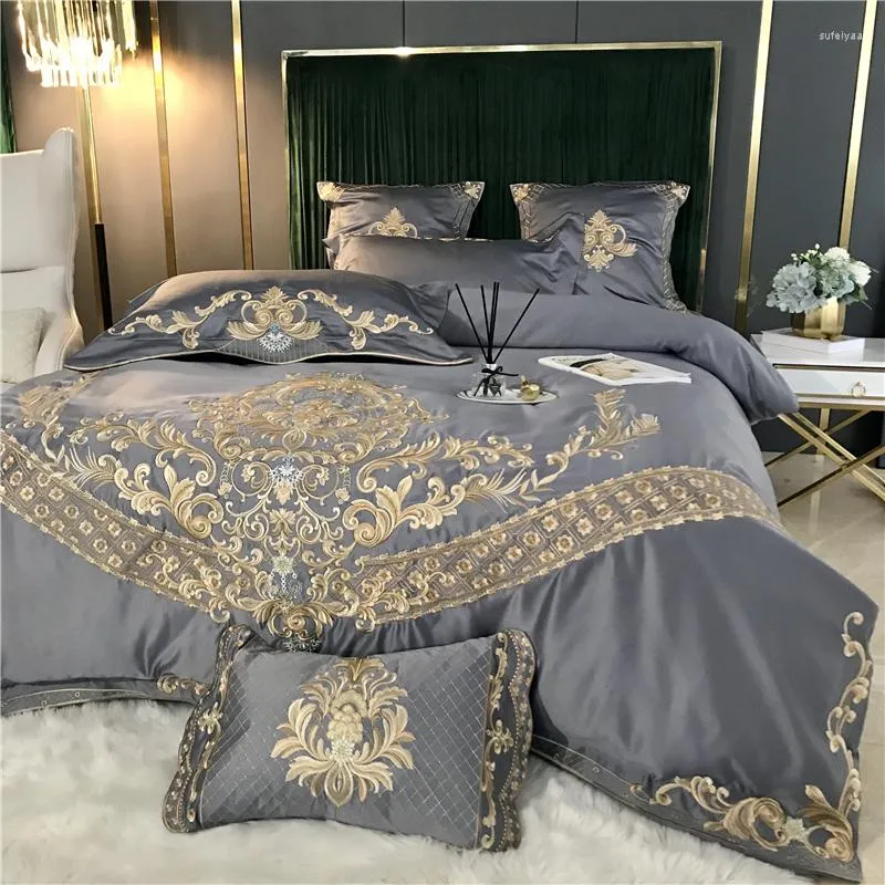 Set di biancheria da letto grigio europeo europeo in stile reale ricamo oro oro 60s set di cotone raso set copripiumino letto in lenzuolo in telo fitta