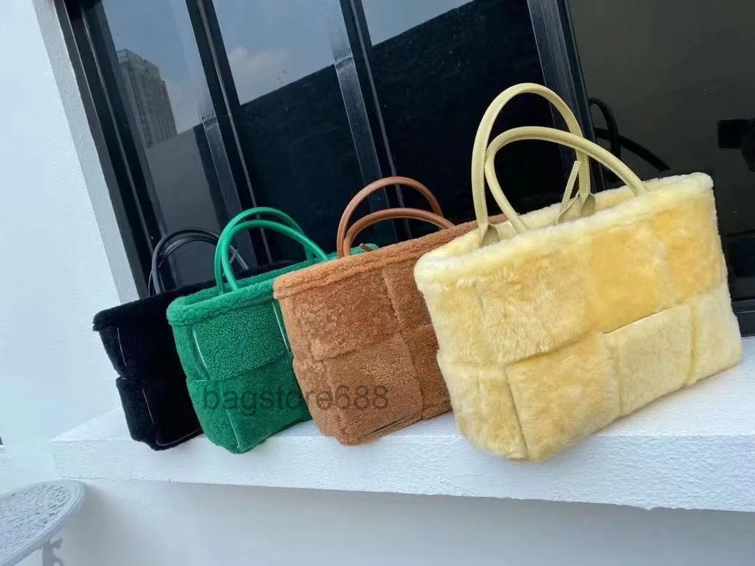 Bolsos de lujo Bolso anudado clásico de terciopelo Ho bo para el invierno Bolsos de mano Jodie Bolsos de mano grandes tejidos de pelo de cabra Nubuck