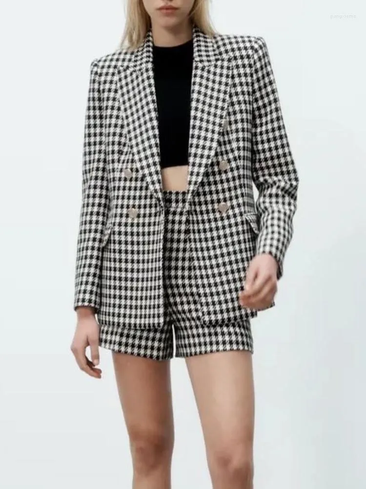 Tracksuits voor dames Xeasy Women Twee stukken Sets Plaid Blazer Shorts Suit 2022 Elegante vrouwelijke 2 stks Set lange mouwen slanke zakken chique kantoor