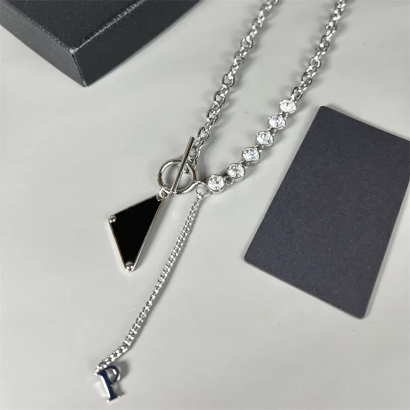 Designer High Quality Brand Brands Necklaces Fashion Luxury Classic Letters Golden Silver Diamond Necklace For Woman Wedding Party Gifts Presents