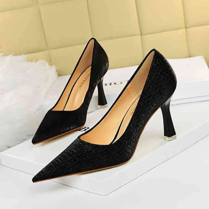0382-1 Sandaler Style Fashion Simple Sexy Nightclub Women's Shoes Thin Shallow Mouth Pointed Stone Single