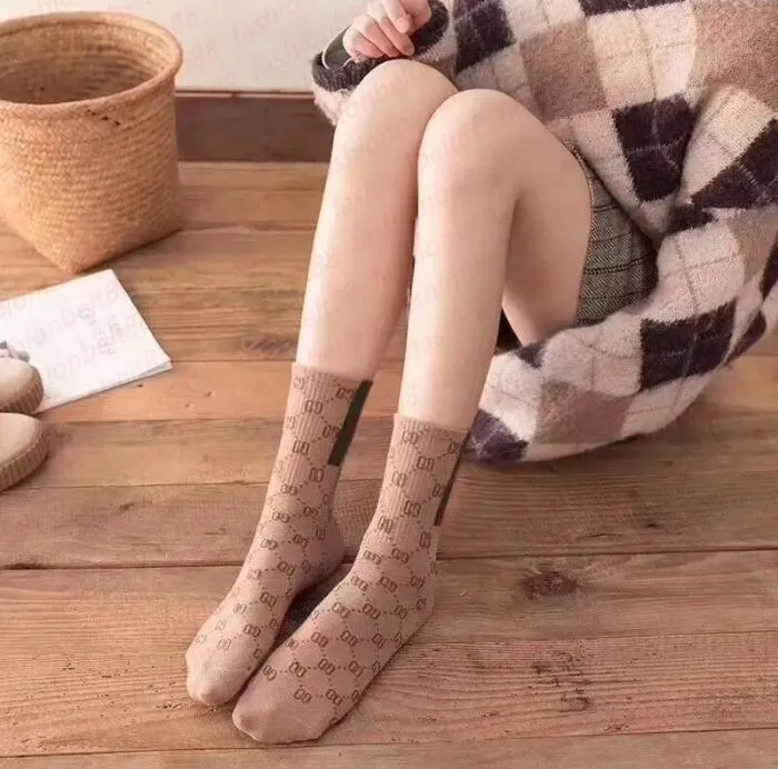 Designer Socks Luxury heren dames katoenen sok klassieke merkbrief comfortabele mode flash -beweging kous