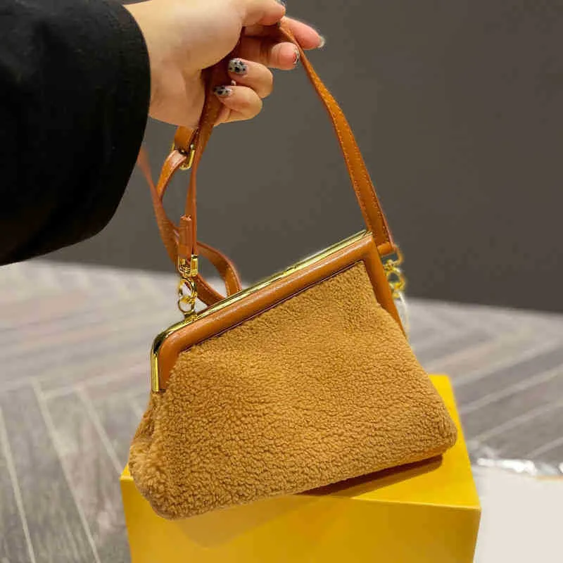 Bolsa de luxo 2022 Bolsas de ombro macias de luxo Bolsa de clipe de luxo Feminino Avestrich