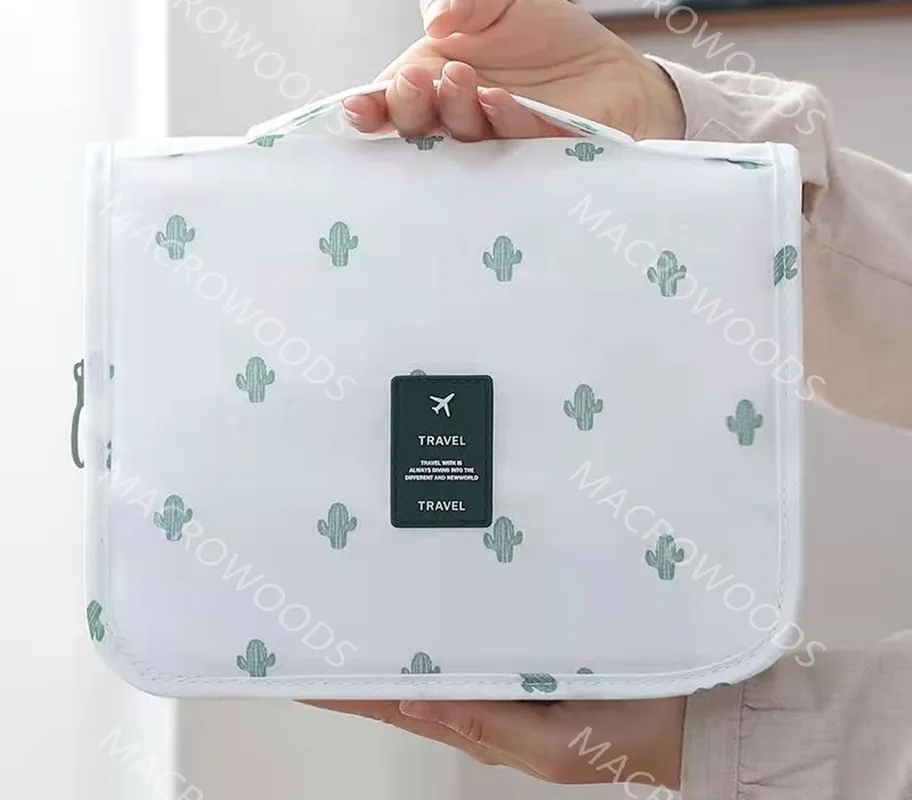 Sacs à main de concepteur Sacs de cosmétiques de tissu oxford de luxe Sac de lavage pour les femmes Boîte de rangement cosmétique étanche de conception Simple de conception plusieurs poches Mini Tote HBP