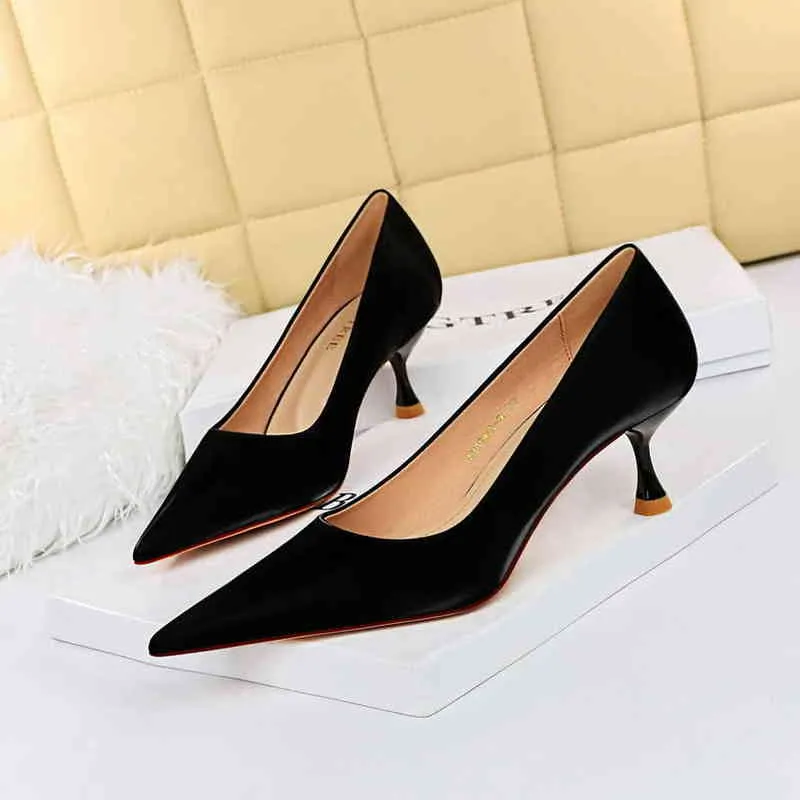 1961-2 Sandals Style Fashionable Simple Thin Heel High Shallow Mouth Pointed Head Versatile Women's Shoes Spring and Autumn Women's