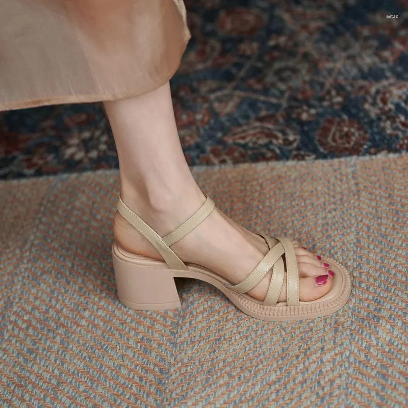 Scarpe eleganti FHANCHU 2022 Sandali con fondo spesso da donna Piattaforme Summer Square Tacchi alti Cinturino con fibbia alla caviglia Albicocca Beige Dropship