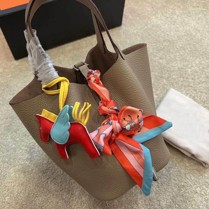Mode sac à main Designer sacs femmes Picotin sac fourre-tout en cuir sacs à main de luxe cosmétique croix corps rond foulard en soie seau sac