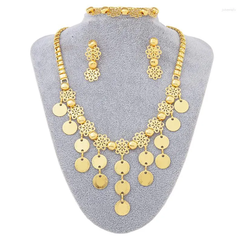 Ketting Oorbellen Set Fijne Holle Bloemvorm Voor Vrouwen Bruids Bruiloft Luxe Gouden Accessoires Bruidsmeisje KettingOorbellen