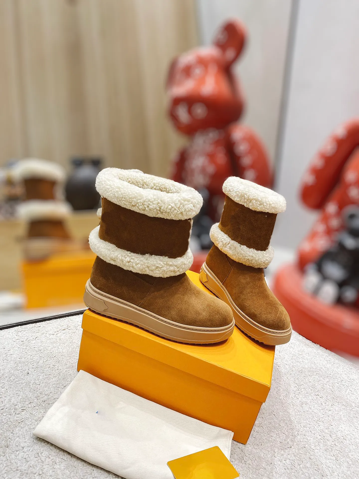 Designer Snowdrop Winter Boots For Women Casual Leather Ankle Boots With Soft Sheepskin Plush Fur In Brown Black From Flashshoes123 181.39 DHgate.Com