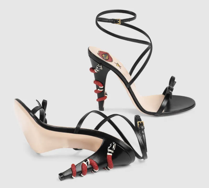 Luxurys Designer Heels Sandals Striptease Sapatos de salto alto Mulheres Cinturão Sexy Snake Print New Nightclub Tamanho 34-43