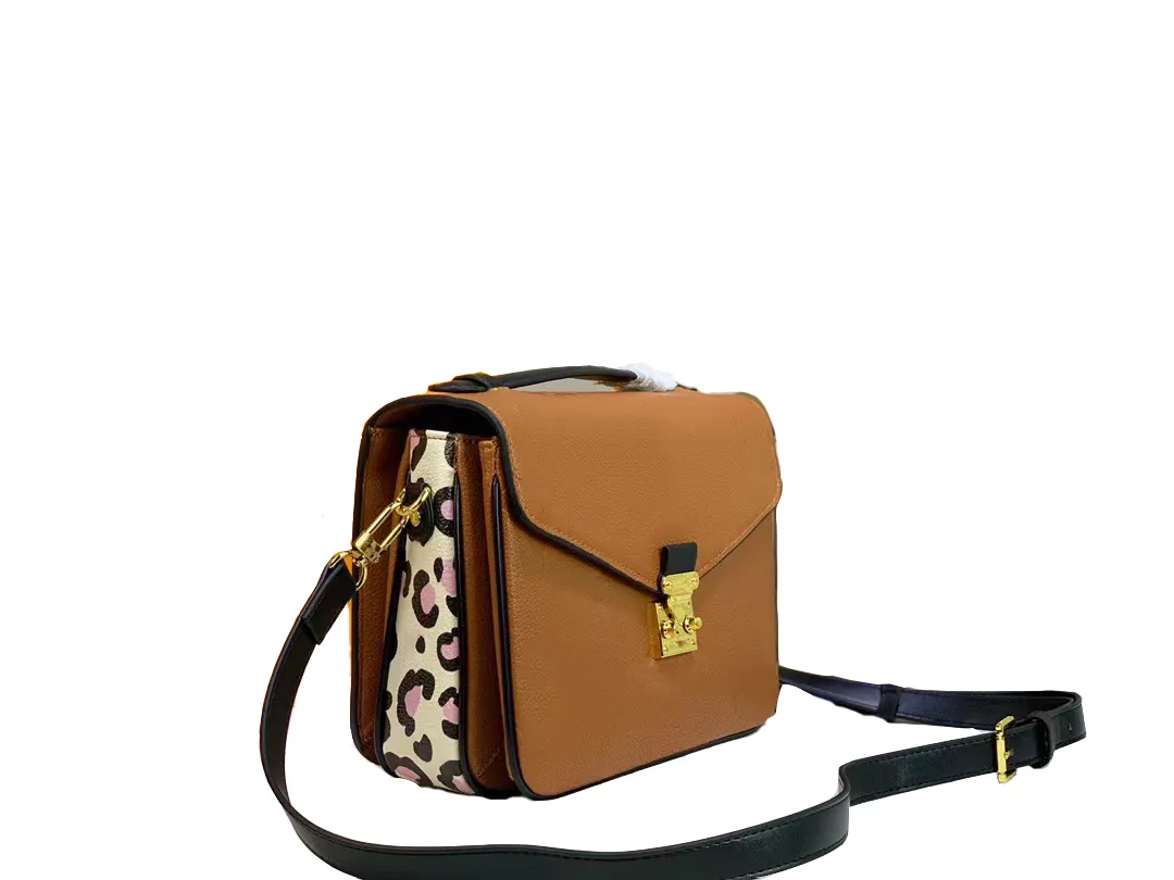 Pochettes metis Shoulder Bag Luxury Designer Womens Fashion Handbag monograms Embossing classics Handbags Women Luxurys Brands Crossbody Bags