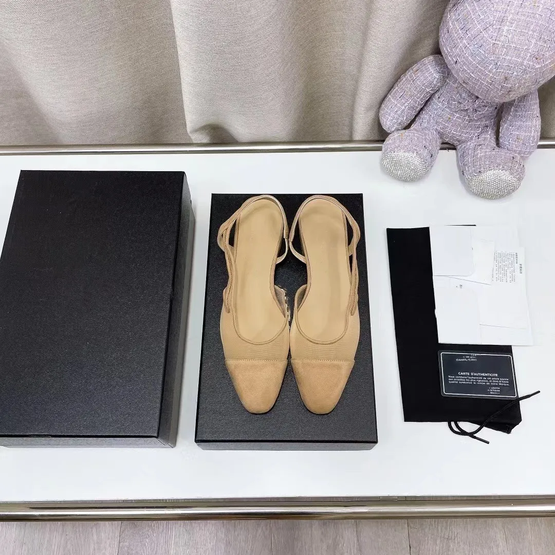 2022 Neue Frauen Luxusmarke Sandalen Top-Qualität-Klassiker Designer Slip auf flachen spitzen Zehen Flats Schuhe für Sommersandalen Echtes Leder Plus Size 34-42