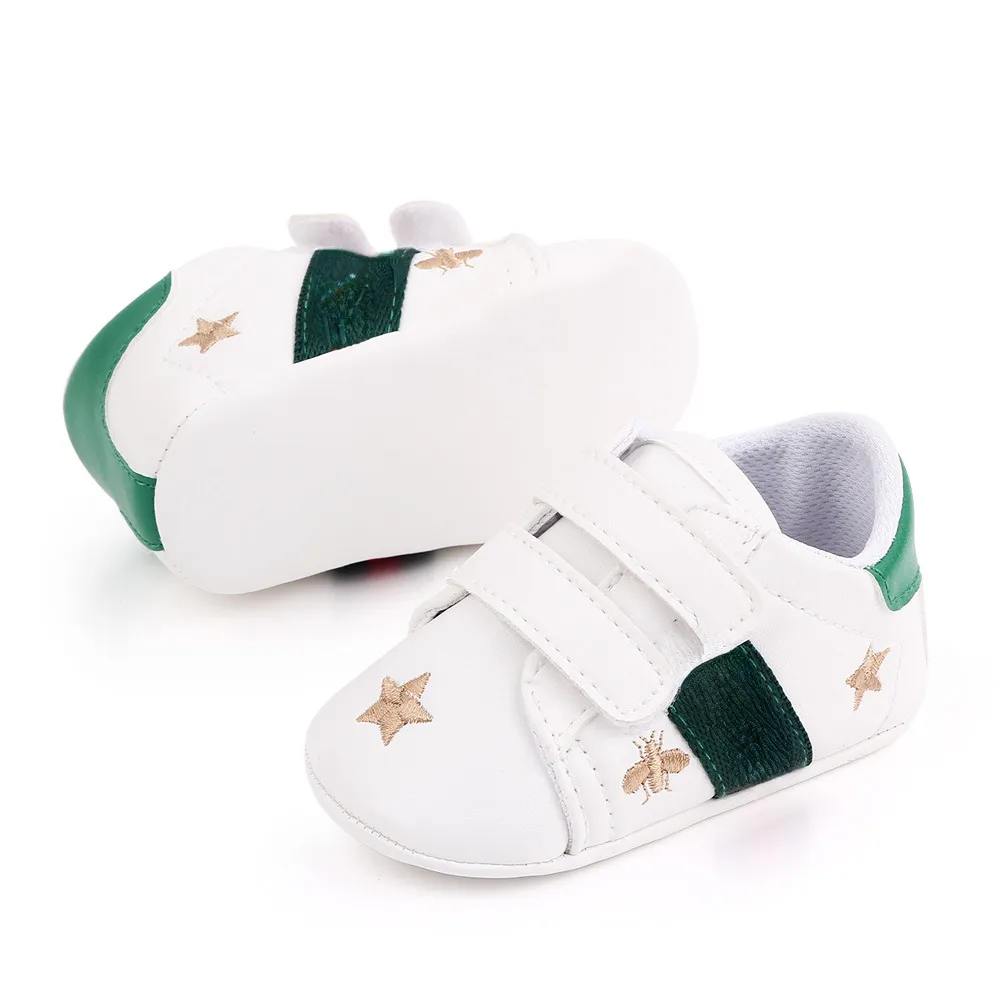 Neonati maschi Primi camminatori Scarpe Bambina Infantile Bambino PU Scarpe con suola morbida Scarpe da ginnastica bambini Scarpe da culla6764973