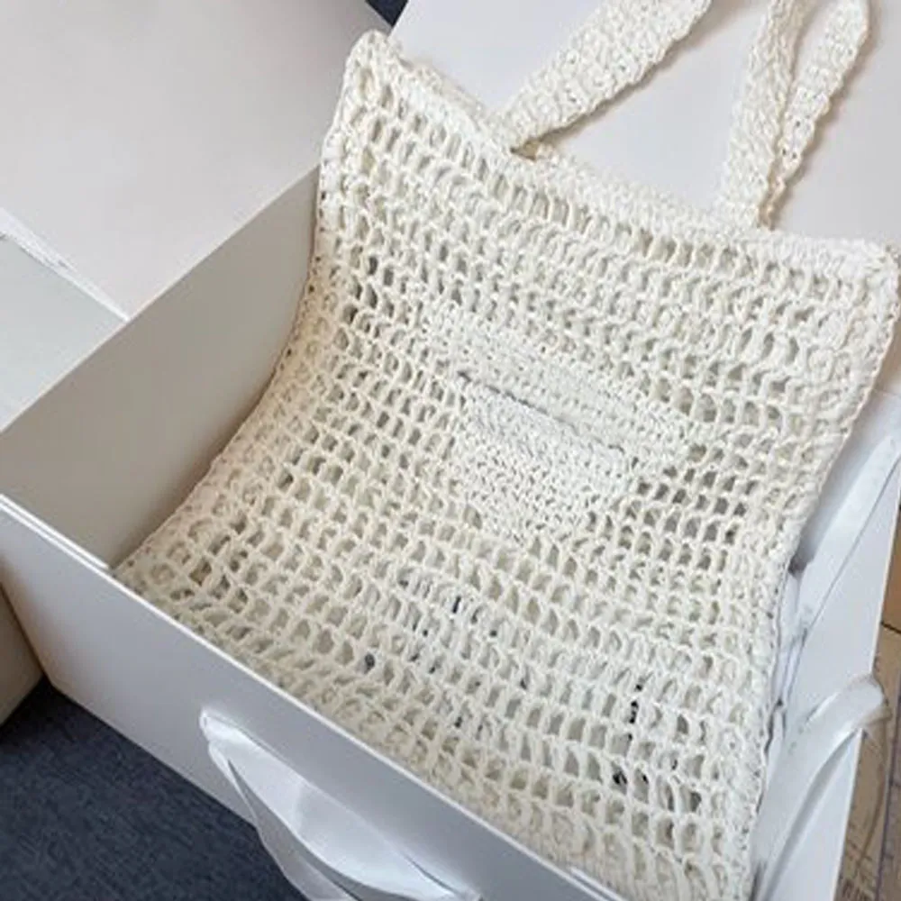 2022 Projektanci luksurów dużej pojemności torby plażowe zwykłe torby na zakupy Kobieta Tote Tote Modna moda