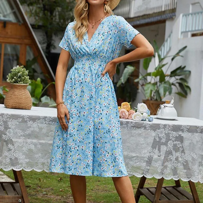 Casual Dresses Womnes eleganta V-hals Ruched Midi Dress Summer Retro Yellow Red Floral Print Kvinna A-Line Beach Long Robe