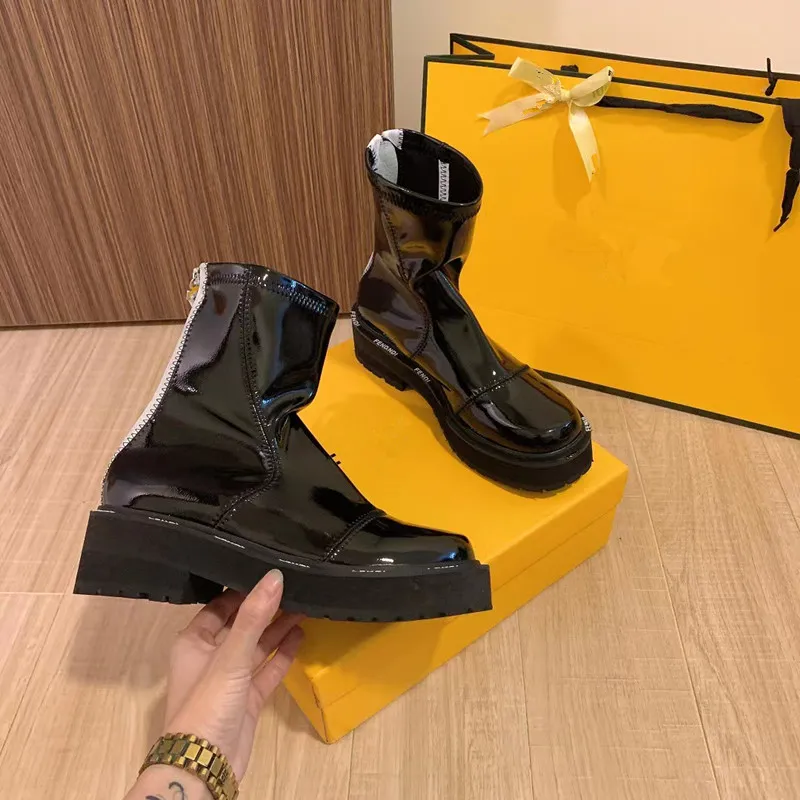 High-Quality Designer Platform Ladies Riding Boots 2022 Winter New Fashionable Patent Leather Chunky Heel Ankle Boots Letter Heightened All-Match Slim Women`s Shoes