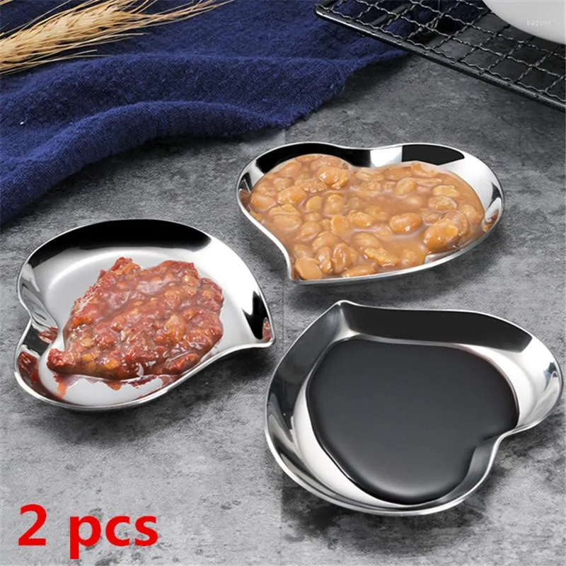 Set di posate Set da 2 pezzi Piatti in acciaio inossidabile 304 Stoviglie coreane a forma di amore Piatto di condimento per arrosto di pepe Piatto di salsa di soia Ciotola