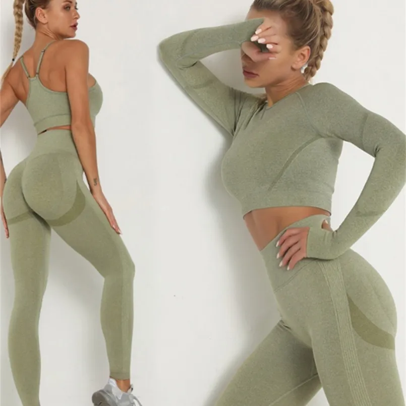 Des pantalons en deux pièces pour femmes se trouvent un survêtement skinny de survêtement en plein essor à manches longues sur les tenues sans couture hautes et les leggings de gymnase de gymnase