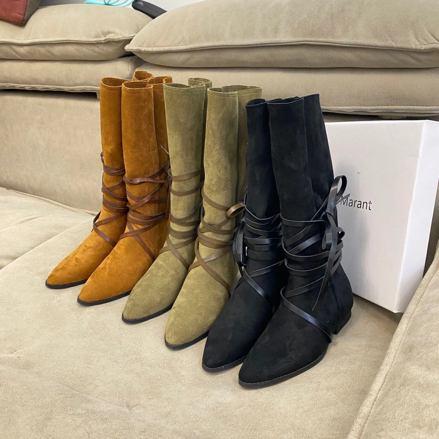 Femmes doux sangles rétro bottes chaussures de mode IS-M Siane daim talon genou botte plate bottillons hiver luxe designer robe de mariée pompes 35-40