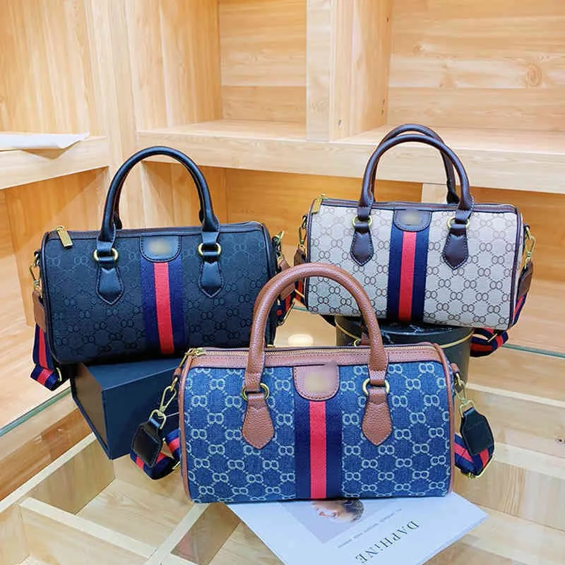 Trendy handbags online hot sale