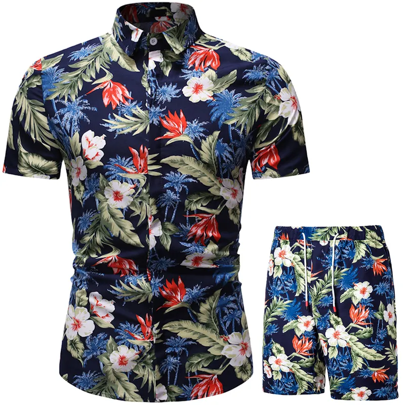 Men's Tropical Print Short Sleeve Button-Down Shirt - Summer Beach Shirt With Coconut Tree Design