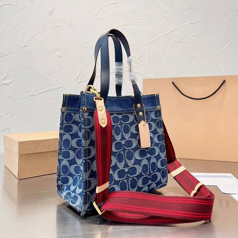 Bolsas de grife de grife de grande capacidade Premium Denim Canvas Handbag Fashion Moda Classic Versátil ombro bolsa 2022