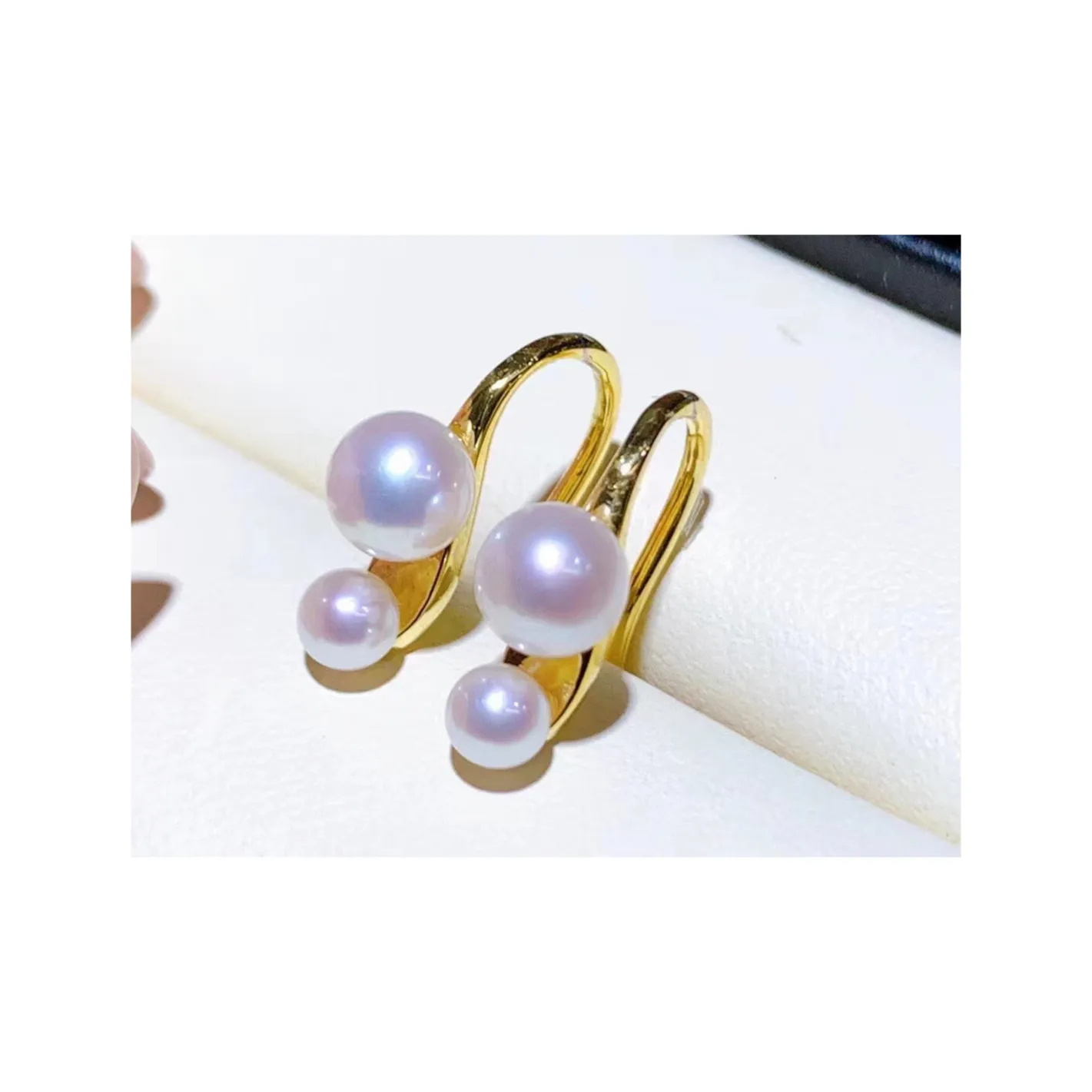 Orecchini in argento sterling 925 con zirconi bianchi rotondi
