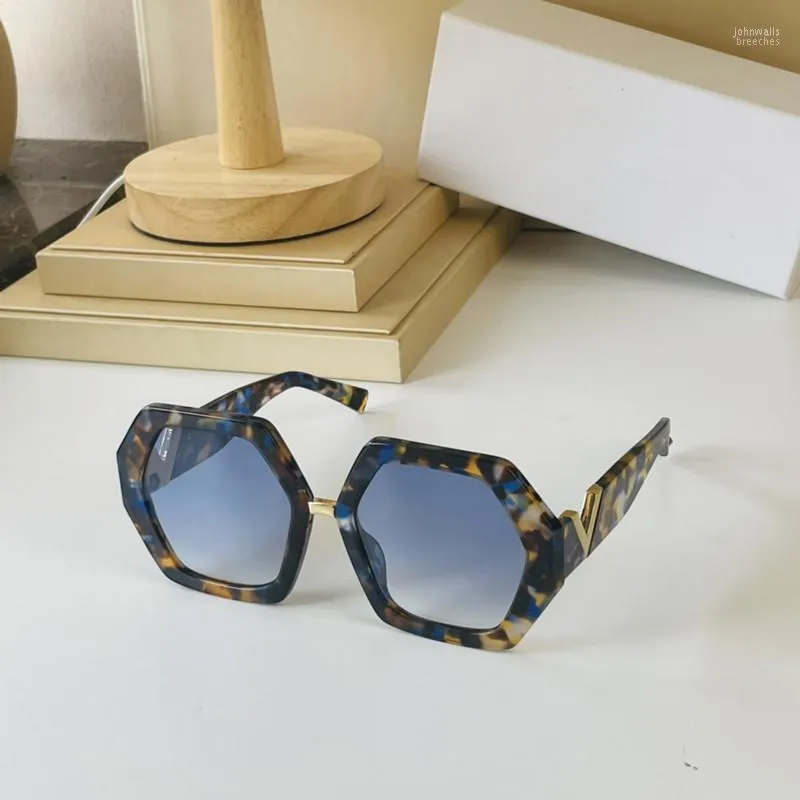 Sunglasses WOMAN Black Retro Steampunk Brand Designer Shades For Women Fashion Men SquareSunglasses