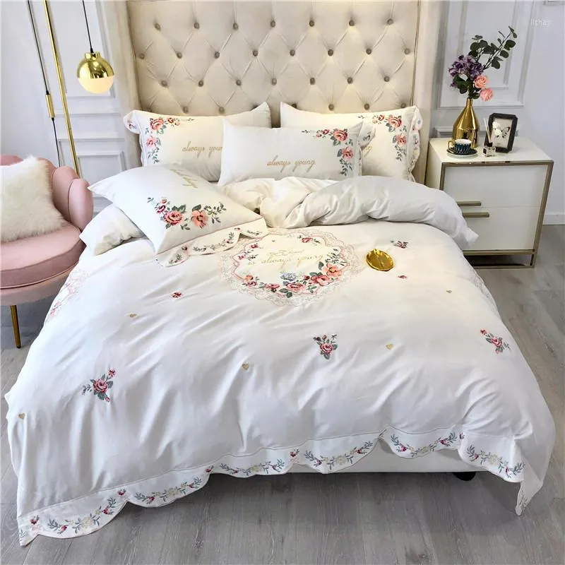 Juegos de cama Four Seasons White Pink 100S Algodón egipcio Flores Bordado Chica Set Funda nórdica Sábana Fundas de almohada Textiles para el hogar