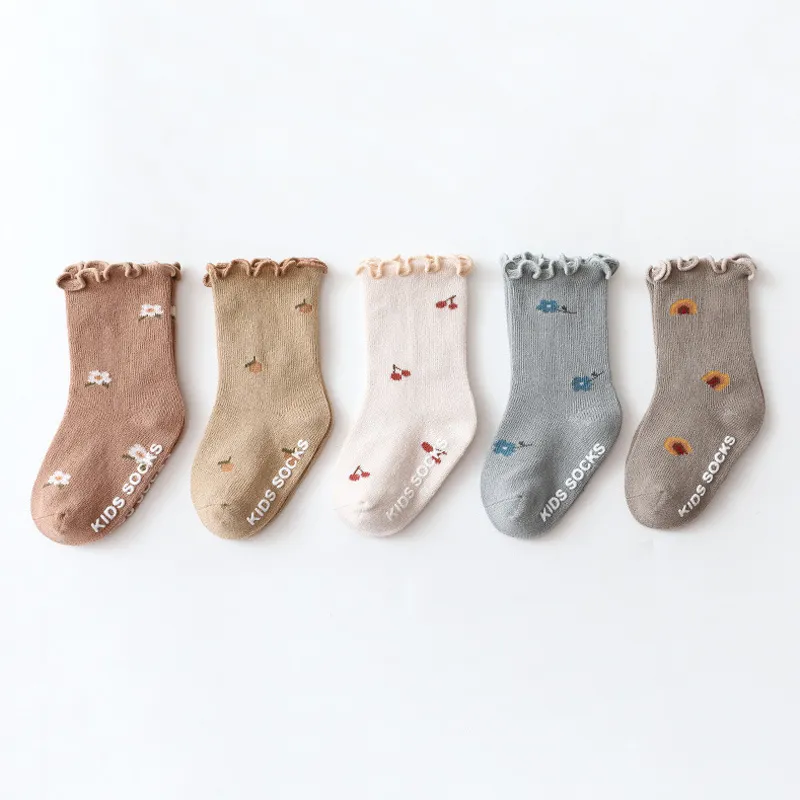 Strumpor 5 par Autumn Baby Socks Set Cotton Anti Slips Socks för småbarnsgolvstrumpfödda Sokken Girls Boy Children Accessories 220919