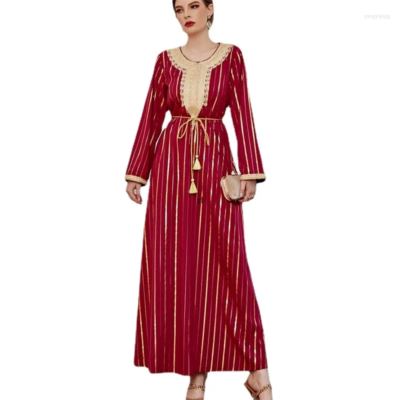 Sukienki swobodne 2022 Spring Elegancki haft etniczny długi sukienka pełne rękaw Bronzing Print Arabskie kobiety koronkowe kaftan szatę eid
