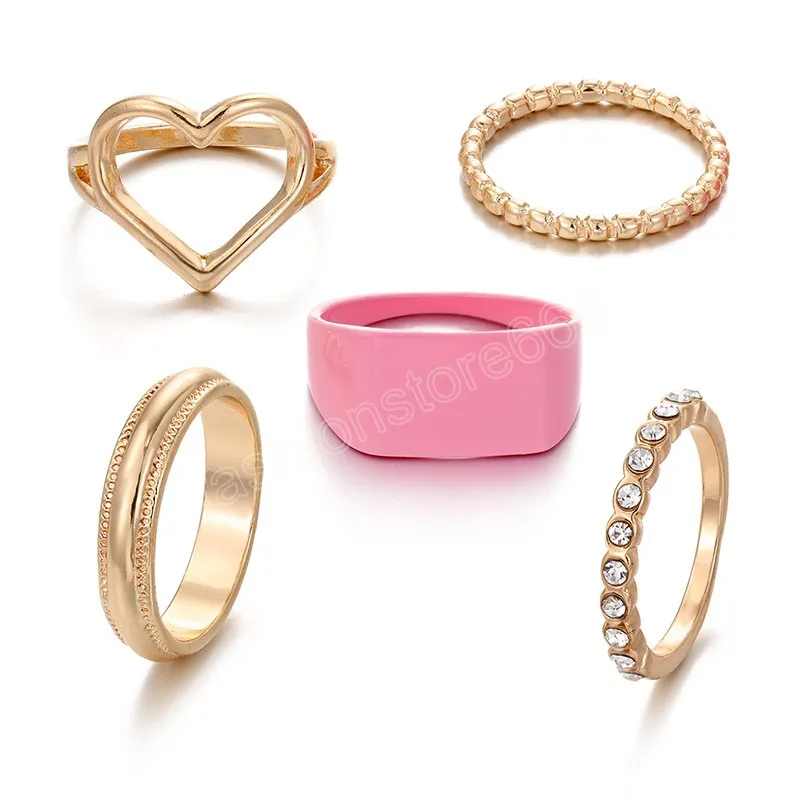 Anello da donna in metallo color oro con cuore e set di anelli in resina con geometria trendy, gioielli bohémien di moda da donna