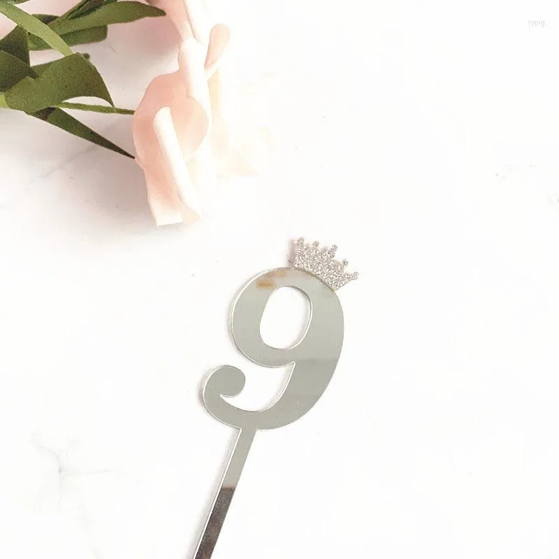 Forniture festive 1Pc Superficie a specchio Cake Topper Acrilico Numero 0-9 Con corona Festa di compleanno per bambini che decora Anniversario di matrimonio