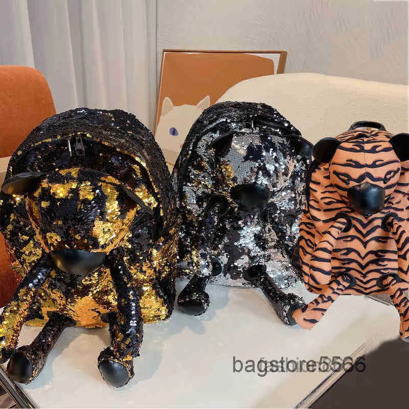 Söta skolväskor Kvinnor Sport Luxury Tiger Shape Sequins Läder ryggsäck Handväska Designer Kvinnsäckar
