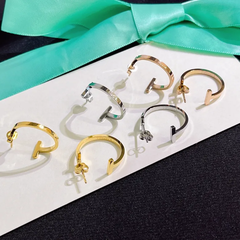 Earrings Designer Earrings Stud Ear Cuff Hoop Hie Brand Women Rose Gold Sier Plated Geometric Earring for Wedding Party Jewerlry Accessories