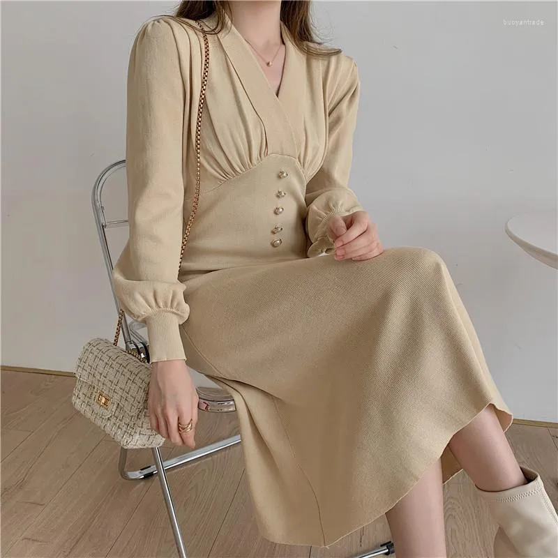 Casual Dresses 2022 Vintage Elegant Lantern Sleeve Sticked tr￶ja kl￤nning Kvinnor ol Autumn Winter Bottoming V-Neck Long