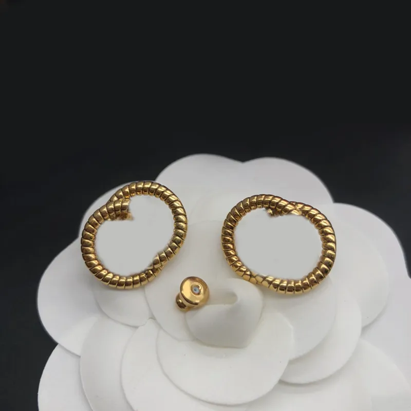 Luxurys Gold Stud Ored Oreing Designers For Women Letters Stud Classic Designer Hoop Earring Wedding Womens Jewlery