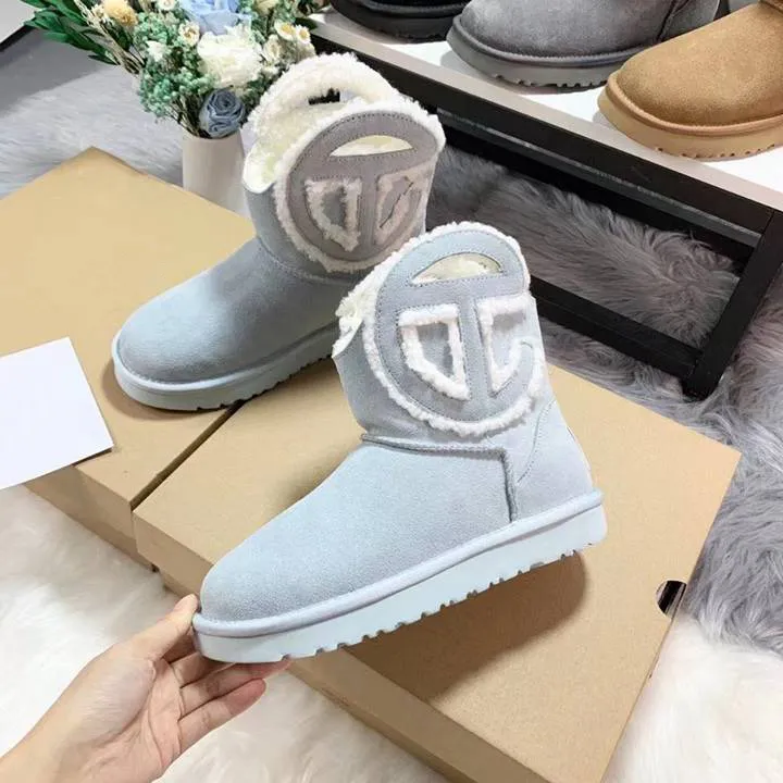 2022 Designer New Snow Boots Winter Women`s Handbag Wool Boots Pink Brand Fashion Brown Cotton Bootss Non-Slip Versatile Fleece Flats