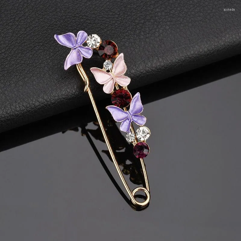 بروشات Kingdeng Flower Brooch Pin Pin Hijab Pins M02 هدايا المجوهرات للنساء الفراشة الذهب اللطيف زنك الزنك لابيل 2022