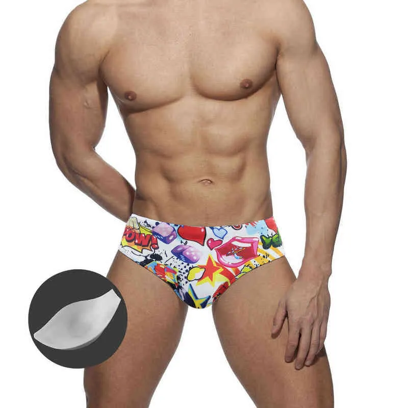 Heren Swimwear European American Cartoon Graffiti Fashion Sexy zwempak Persoonlijkheid Trend Swimpak Snel droge mannen met pushpad -briefs J220913