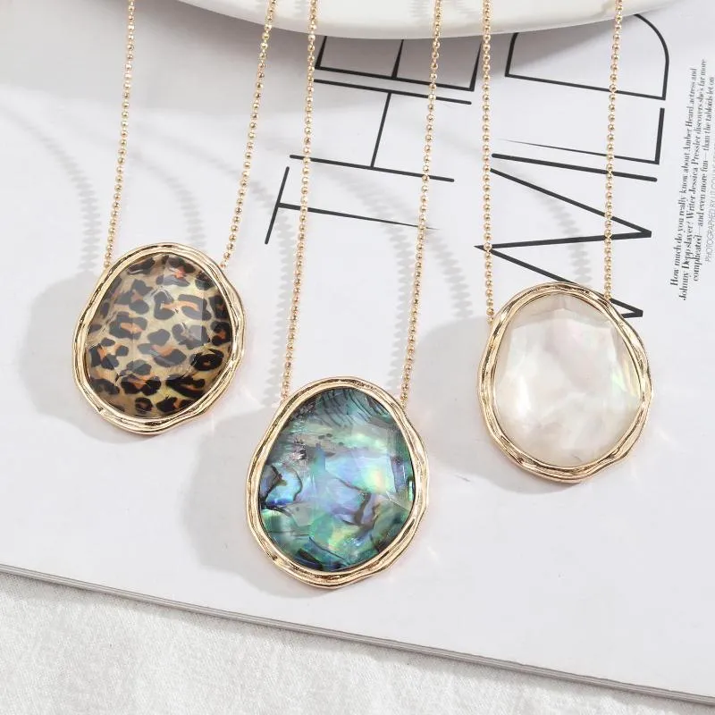 H￤nge halsband geometriska akrylfasetterad abalone leopard p￤rlhalsband grossist present smycken