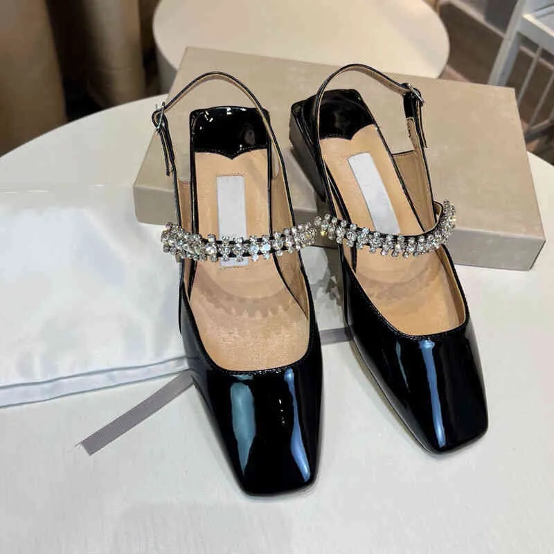 Санксуальная обувь Дж. Семья Мэри Джейн. Женские новые квадратные головы сандалии страза с стразами весной и летом 2022 года