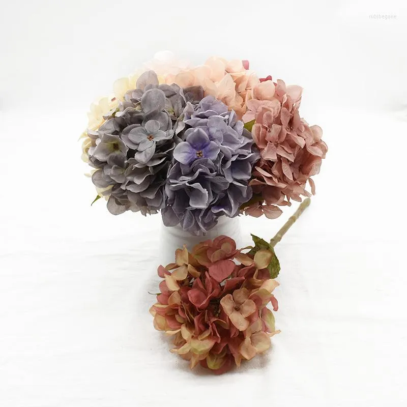 Decorative Flowers 1 Pieces Wedding Christmas Decorations For Home Artificial Hydrangea Bouquet With Leaves Holding Interior Beautification