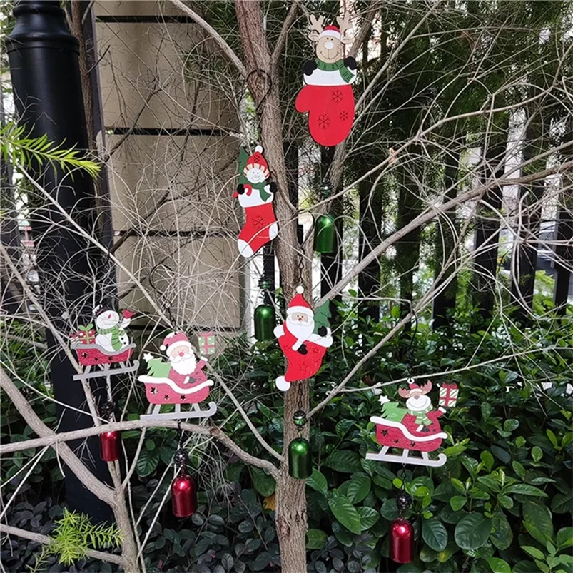 Décorations de Noël Père Noël Bonhomme de neige Elk en forme de carillon éolien de Noël Maison Pendentif Décoration de vacances Sonnette en bois 220921