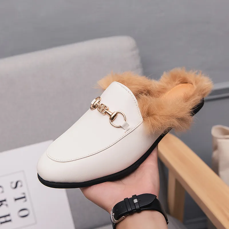 Half Men Shoes Drag Fashion Winter Plus Fluffy Pu Metal Buckle One Pedal Baotou Open Salto Confortável Casual Diário AD195