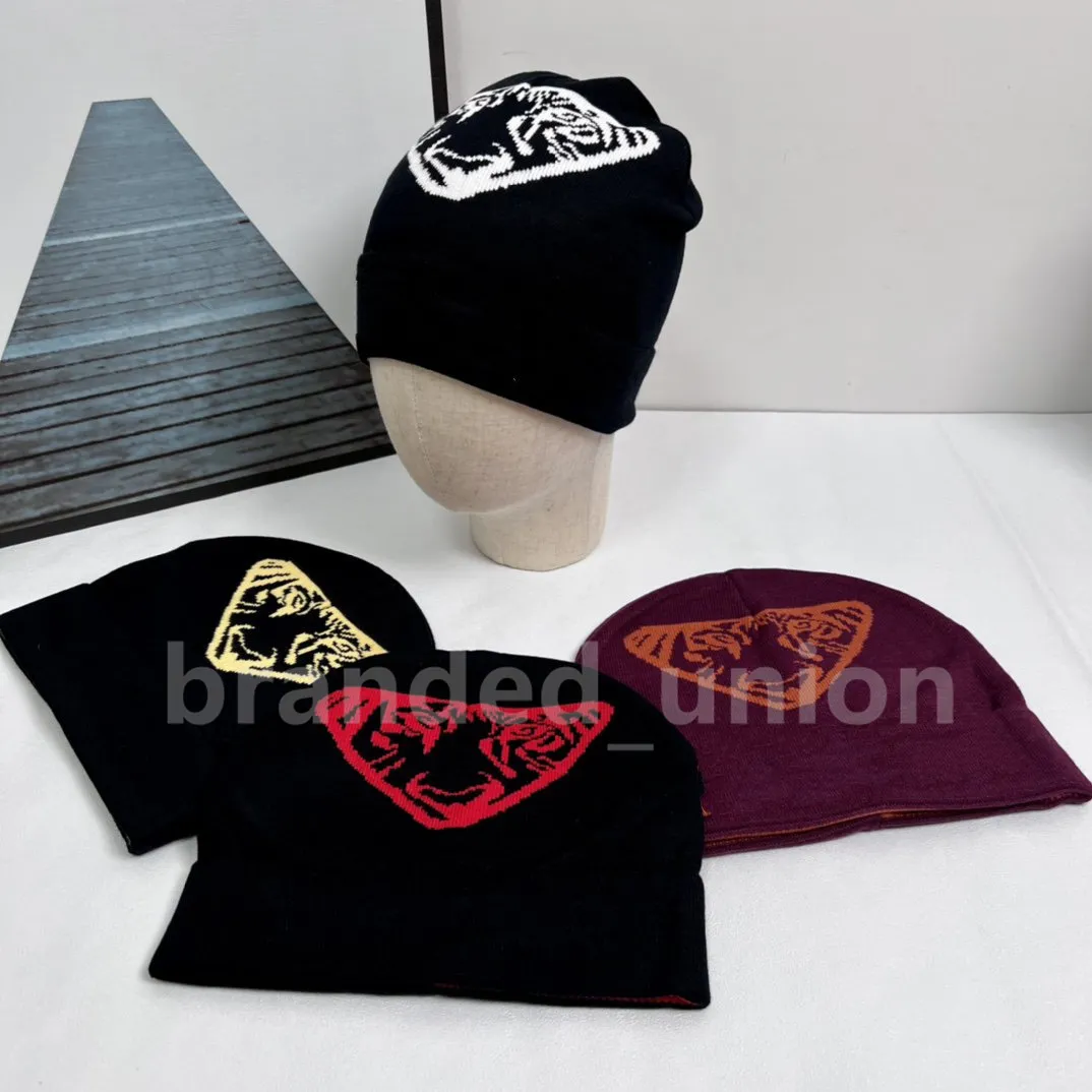 Unisex Classic Designer Hats Knitted Cotton Cap 남자 겨울을위한 여성용 통기성 니트 단순한 따뜻한 단단한 캐주얼 한 Beanies 패션 소녀 편지 캐주얼 볼 캡